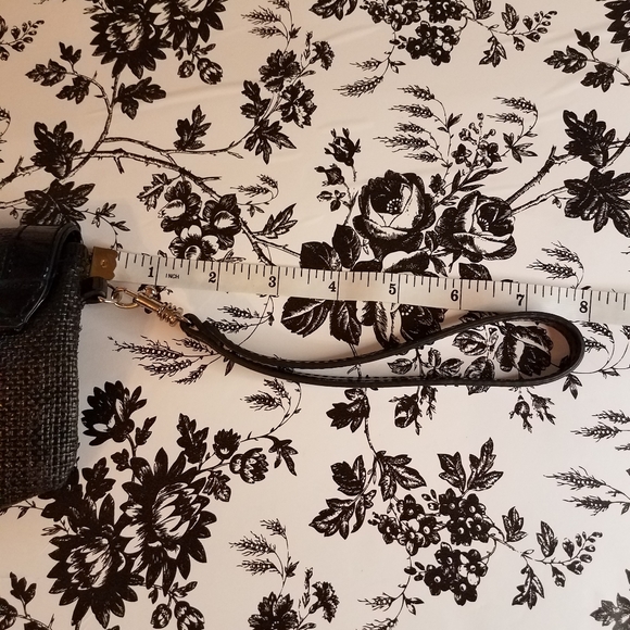 Ann Taylor black clutch G7 - Picture 9 of 10